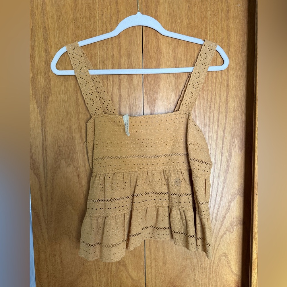 BRAND NEW: Aeropostale Eyelet Ruffle Tank Top in Camel Brown